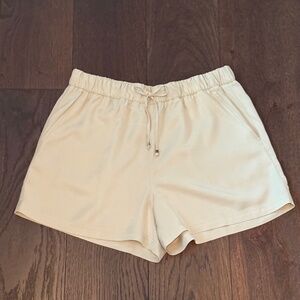 Banana Republic Pull-On Shorts Size 14 Beige Lyocell Drawstring Elastic Waist